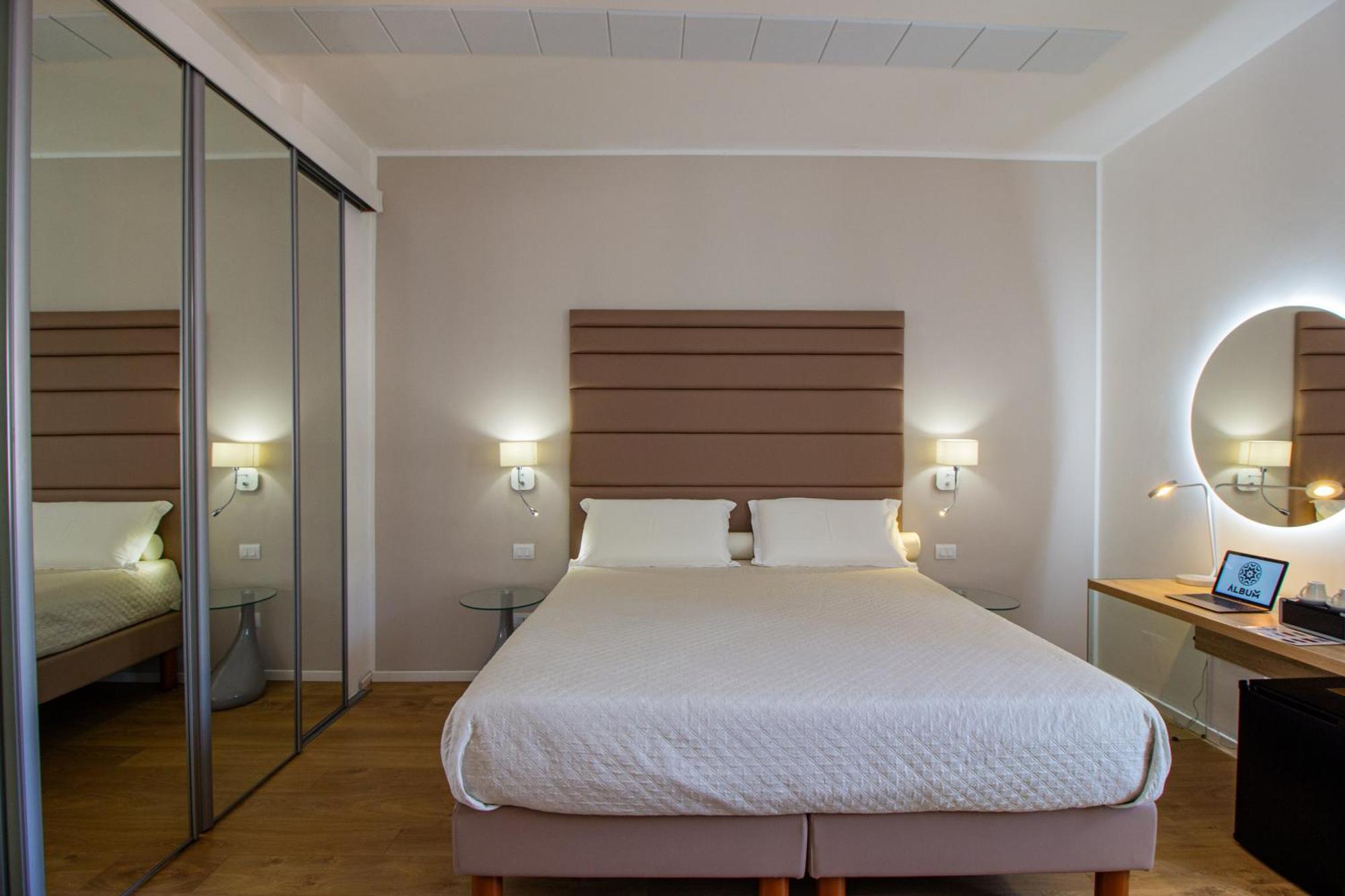 Album Boutique Rooms Sassari Exteriér fotografie